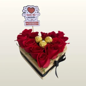 Rosas eternas en forma de corazón +  Ferrero Rocher + tarjetita personalizada