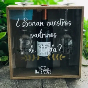 Caja personalizada  de madera + botella de vino personalizadas + 2 copas personalizadas